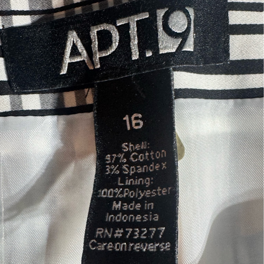 NWT Apt 9 Black and White Plaid Skirt - Size 16 - Picture 2 of 8